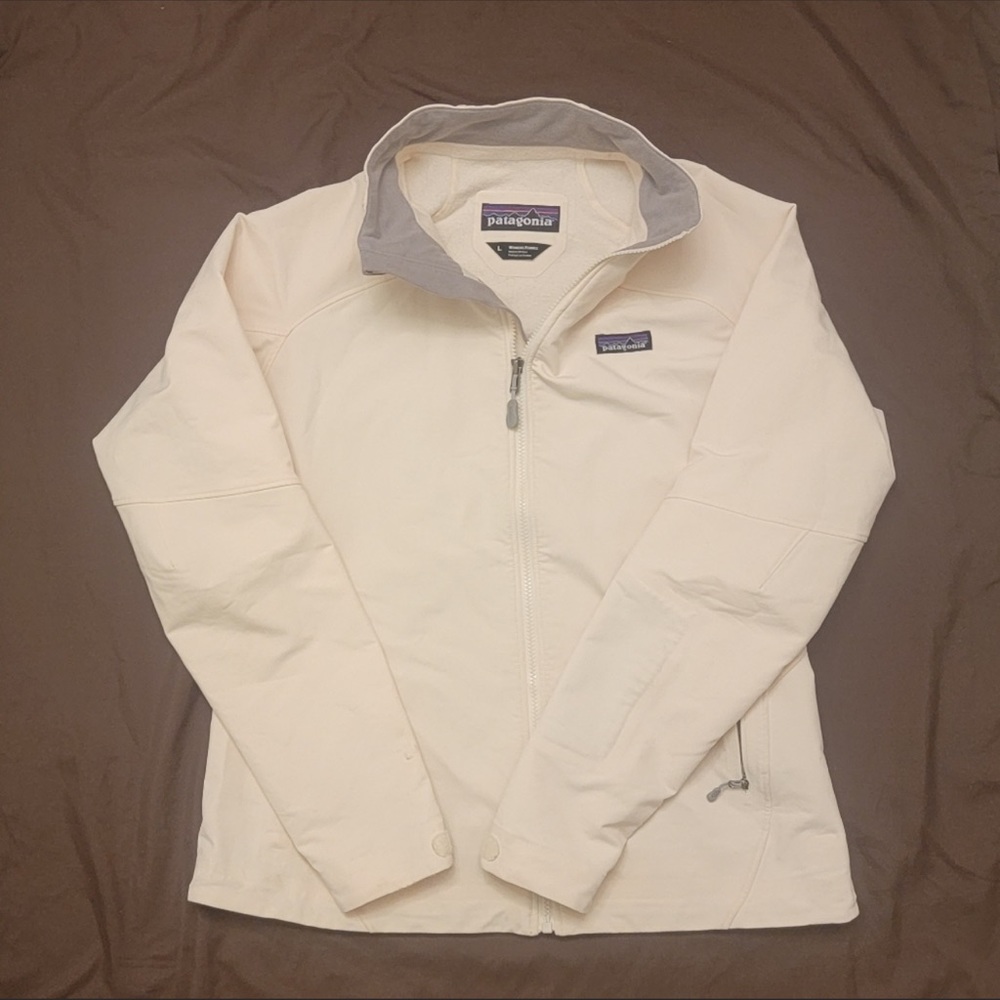 Patagonia Women’s large (L) jacket/coat price to sell beautiful jacket!